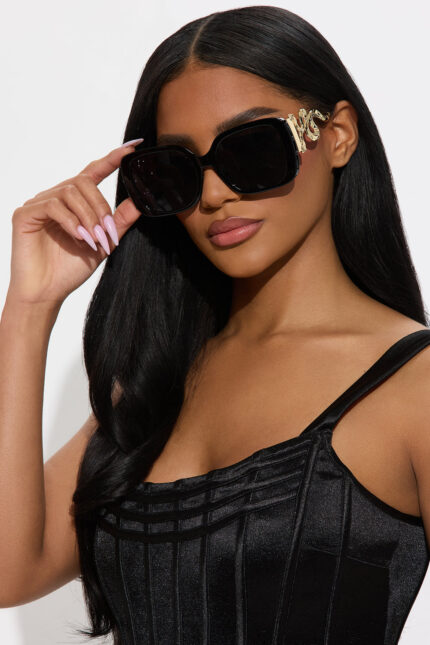 Losing Control Sunglasses - Black