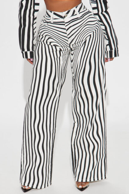 Mesmerize Me Wide Leg Jeans - White/Black